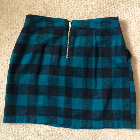 Mini Skirt - Picture 2 of 3